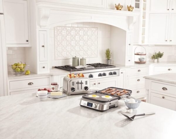 61X72lG7G7L._AC_SL1024_.jpg Cuisinart 4 Slice Toaster Oven, Brushed Stainless, CPT-180P1