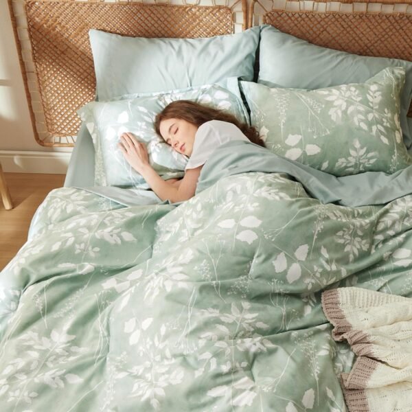 91wu1tUd8SL._AC_SL1500_.jpg Bedsure Queen Comforter Set - 7 Pieces Floral Sage Green Soft Bedding Sets, Queen Bed in a Bag with Botanical Flowers Comforter, Sheets, Pillowcases & Shams